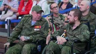 Минздрав заявил, что с лета 2023 года помощь психологов и психиатров получили сотни тысяч участников боевых действий, по всей стране открыты тысячи специализированных кабинетов и внедряются новые модели сопровождения.
