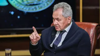Секретарь Совбеза РФ Сергей Шойгу заявил, что истоки нацистской идеологии находятся в Великобритании, а «основной причиной» войны в Украине назвал Владимира Зеленского и «его хозяев», одновременно выступив против «искажения истории» и в защиту концепции «геноцида советского народа».