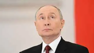 Президент Владимир Путин заявил, что тыл должен работать на фронт «как во время Великой Отечественной войны», пообещал продолжить создание «зоны безопасности» у границ с Украиной и добиться всех целей СВО на фоне подготовки общества к возможной новой мобилизации.