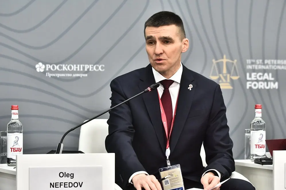 Высшая квалификационная коллегия судей 26 мая рассмотрит рекомендацию о назначении судьи Олега Нефедова на должность председателя коллегии по гражданским делам. Ранее Нефедов выносил резонансные решения о признании и запрете нескольких организаций.