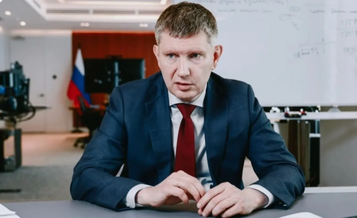 Глава Минэкономразвития Максим Решетников назвал три приоритета: структурные изменения, бюджетная консолидация и сохранение гибкости экономики.