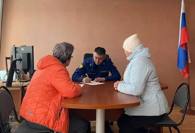 Сергей Паволин, возглавлявший прокуратуру Мурманской области с 2021 года, по предложению президента направлен на аналогичную должность в Иркутской области. В Иркутске рассчитывают, что он займётся наведением порядка в сфере ЖКХ.