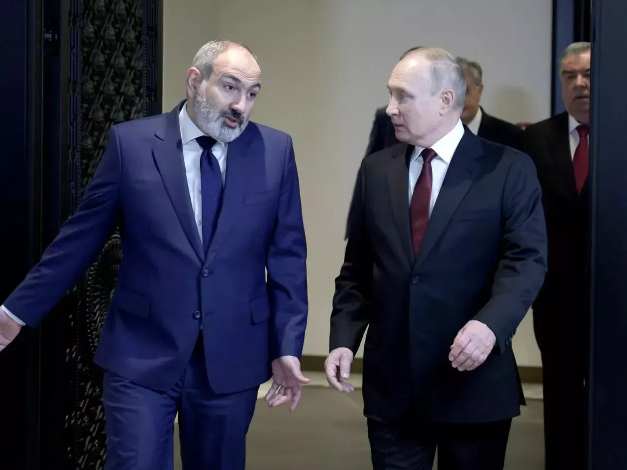 Премьер-министр Никол Пашинян заявил, что Ереван не будет вводить антироссийские санкции Евросоюза и одновременно не станет помогать в их обходе; европейские специалисты подтвердили отсутствие таких действий.