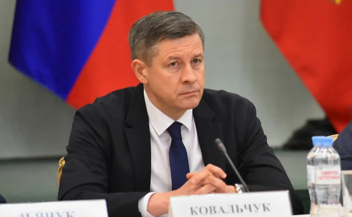 И.о. губернатора Егор Ковальчук подписал указ об отставке регионального правительства. Новый состав кабинета пока не представлен. Ранее 13 мая президент подписал указы об отставке губернаторов Белгородской и Брянской областей.