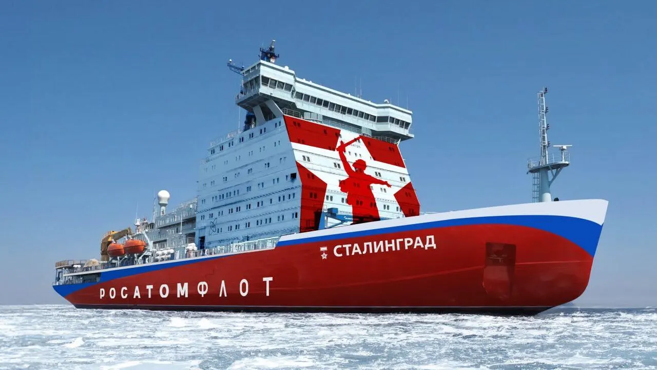 Для достройки ледоколов «Ленинград» и «Сталинград» и вспомогательного судна рассматривают введение портового сбора на экспорт или платы до $2,75 с тонны на Северном морском пути — это может принести до 138 млрд руб. в 2027–2035 годах.