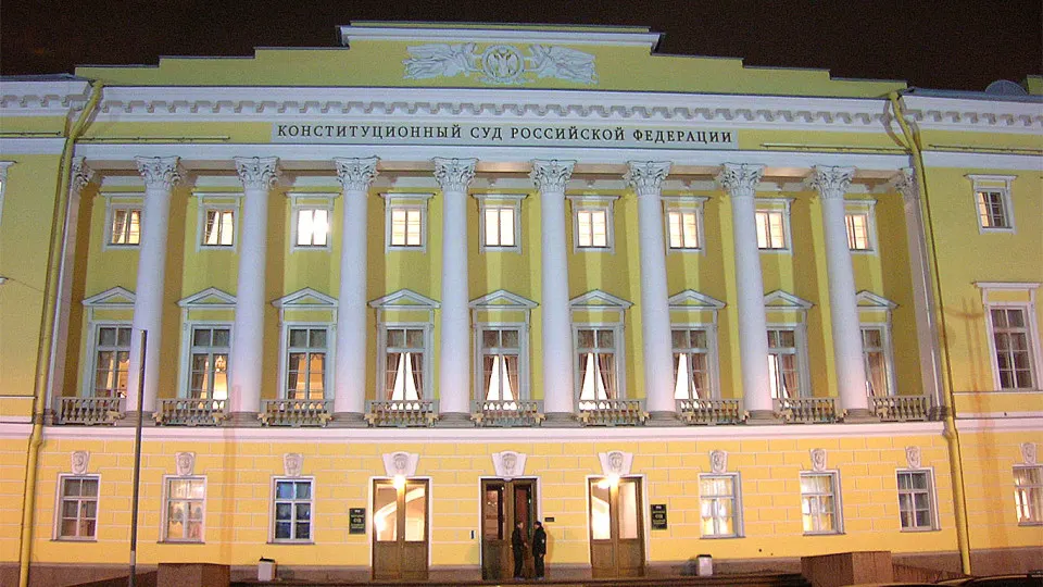 Председатель Конституционного суда заявил, что коррупция — «конституционный деликт», и высказался за отмену сроков давности для антикоррупционных исков прокуратуры. Это усиливает практику деприватизации и национализации крупных активов.