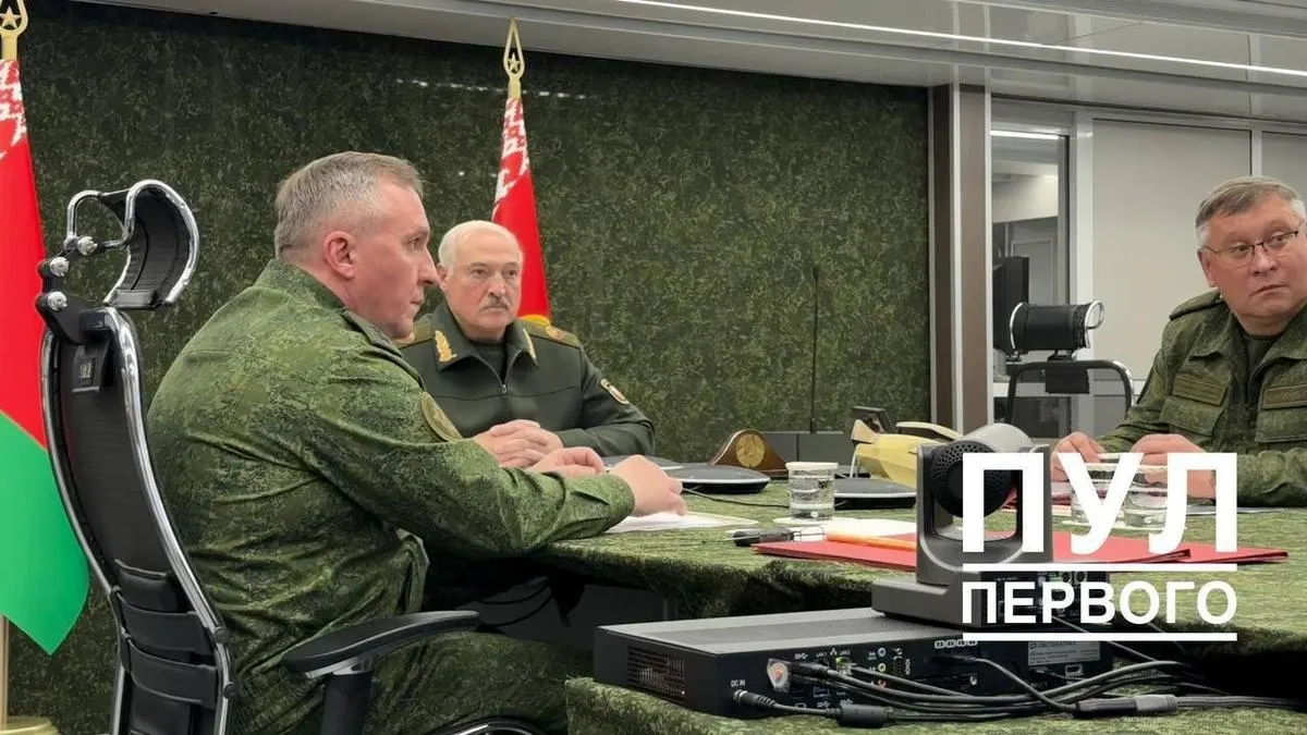 Лидеры России и Белоруссии обсудили трёхдневные совместные ядерные учения: Лукашенко отметил, что осмотрел объекты обучения, Путин подчеркнул, что применение ядерного оружия — крайняя мера. На фоне манёвров Украина укрепляет северную оборону, а в Европе ведутся обсуждения возможностей размещения американского ядерного оружия.