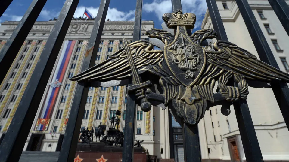 Новое предложение позволяет напрямую передавать Минобороны акции, технику, земельные участки и производственные базы национализированных предприятий для ускорения выполнения гособоронзаказа.