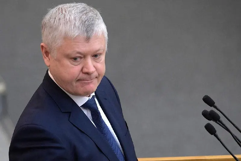 Председатель комитета Госдумы по безопасности сообщил, что из России вывели свыше 360 иностранных организаций, более 60 — по материалам его комиссии; также, по его словам, приняты 46 законов «о защите суверенитета».