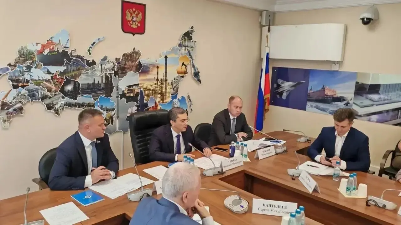 Депутат подготовил законопроект, который даст профильным ведомствам доступ к данным о формировании цен на каждом этапе поставок. Это позволит оперативно выявлять причины резкого подорожания и принимать меры.