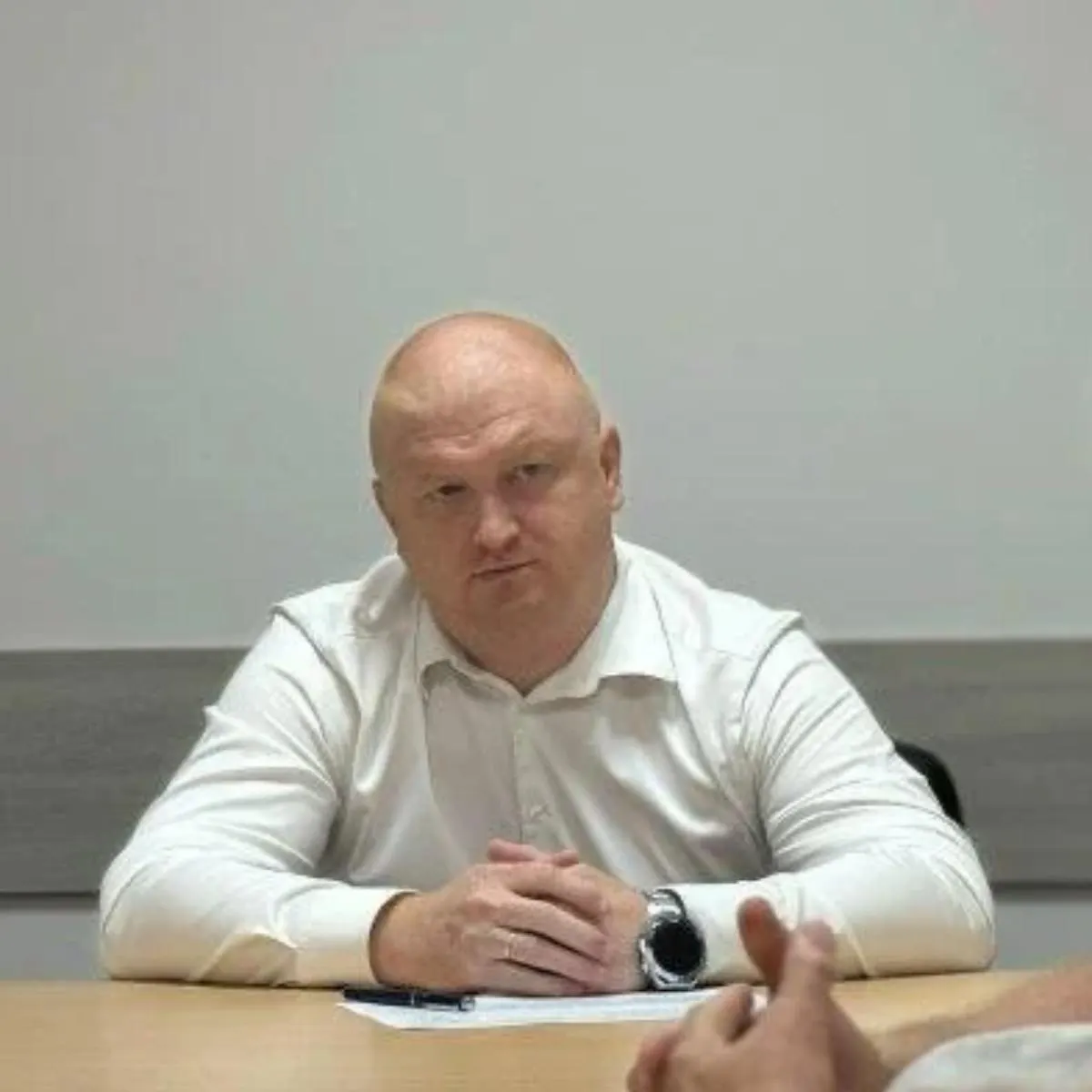 В регионе обсуждают кадровые перемены в здравоохранении: возможна отставка руководителя ведомства и назначение военного медика.