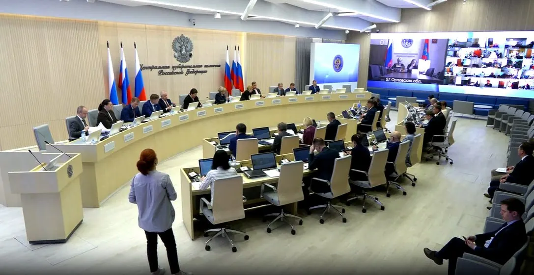 На заседании Центризбиркома рассмотрели 17 вопросов: передали мандат депутата, рекомендовали руководителей избиркомов, внесли изменения в публикацию данных опросов и правила финансирования партий.