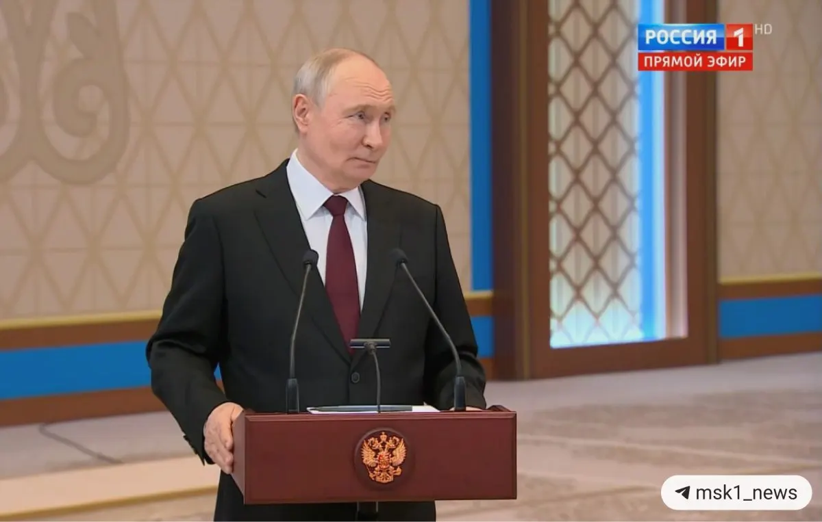 Президент отметил, что называть сроки окончания СВО опрометчиво, оценил ситуацию на фронте как дающую основания для оптимизма и обвинил политику ЕС в эскалации конфликта; контакты с Западом сохраняются, но переговоров нет.