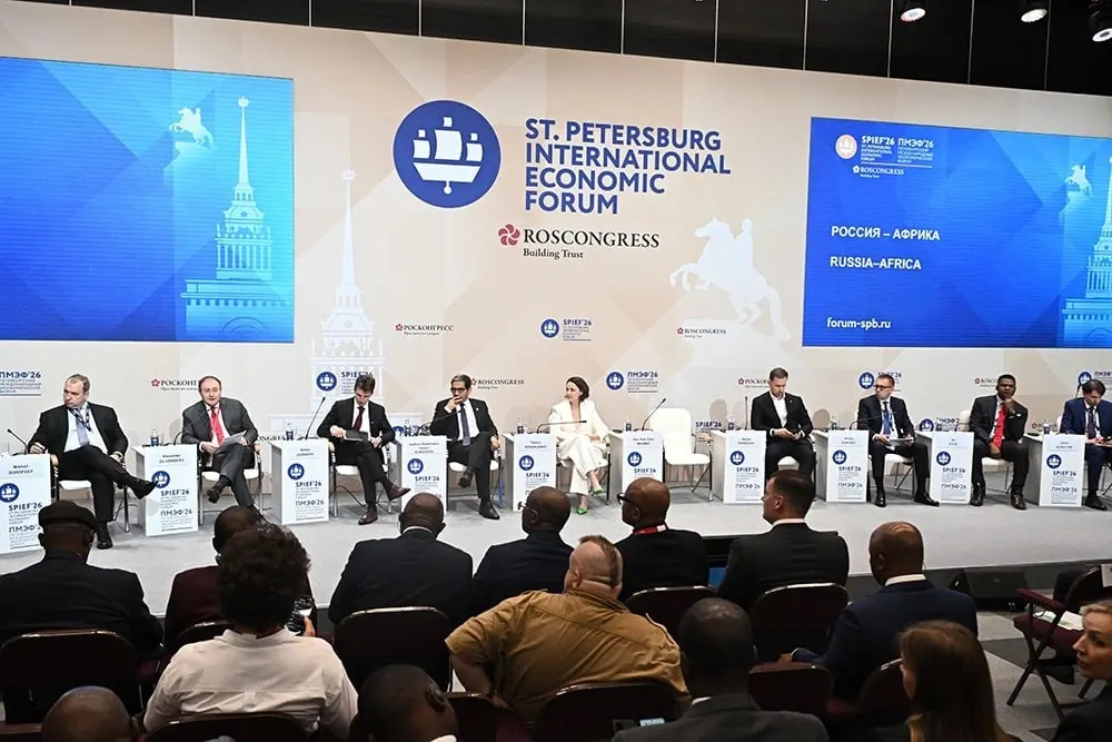 На ПМЭФ обозначили приоритеты сотрудничества: за полтора года Россию посетили 17 африканских лидеров, товарооборот достиг 27 млрд долларов, а в октябре в Москве пройдёт третий саммит. В числе главных задач — решение энергетического дефицита на континенте.