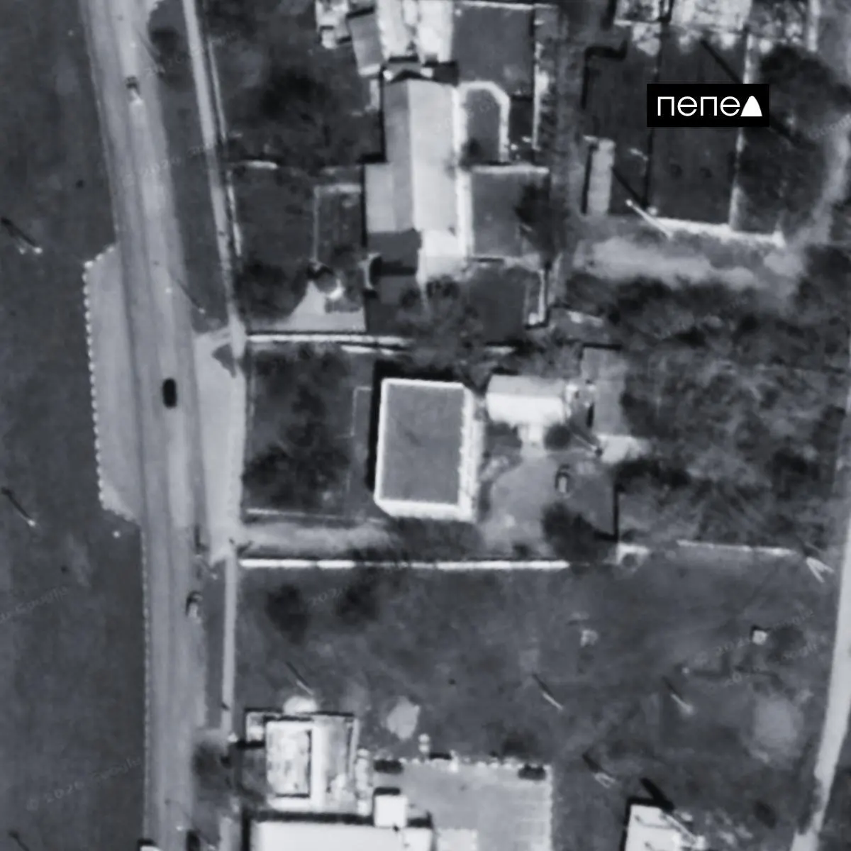 Поздно вечером 6 июня по зданию, где находились военнослужащие в посёлке Октябрьский Белгородского округа, нанесён ракетный удар. Число погибших и раненых пока неизвестно; оперштаб сообщает также о горевшем частном доме, повреждённых квартирах и автомобилях.