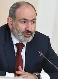 Премьер Армении заявил, что государство компенсирует убытки производителей, столкнувшихся с ограничениями и проверками при поставках в Россию. Также планируется помощь в повышении качества продукции и поиск альтернативных рынков сбыта.