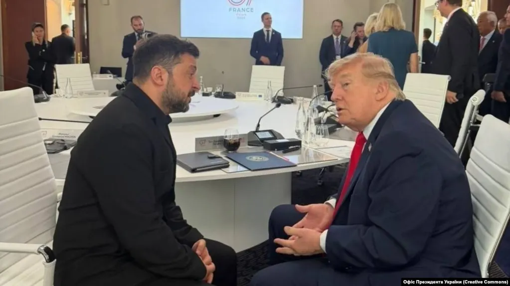 На саммите в Эвиане лидеры «семёрки» провели переговоры по Украине, согласившись с необходимостью наращивания давления на Россию; обсуждались возможные санкции в энергосекторе и банковской сфере, а также поставки ПВО и ракет.