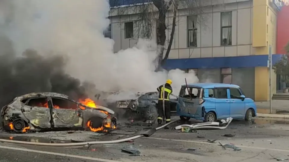 Программа для 120 подростков из нескольких городов Белгородской области охватит действия при обстрелах и беспилотной угрозе, минную безопасность, базовую медподготовку и информационную гигиену; занятия запланированы с сентября 2026 по июнь 2027.