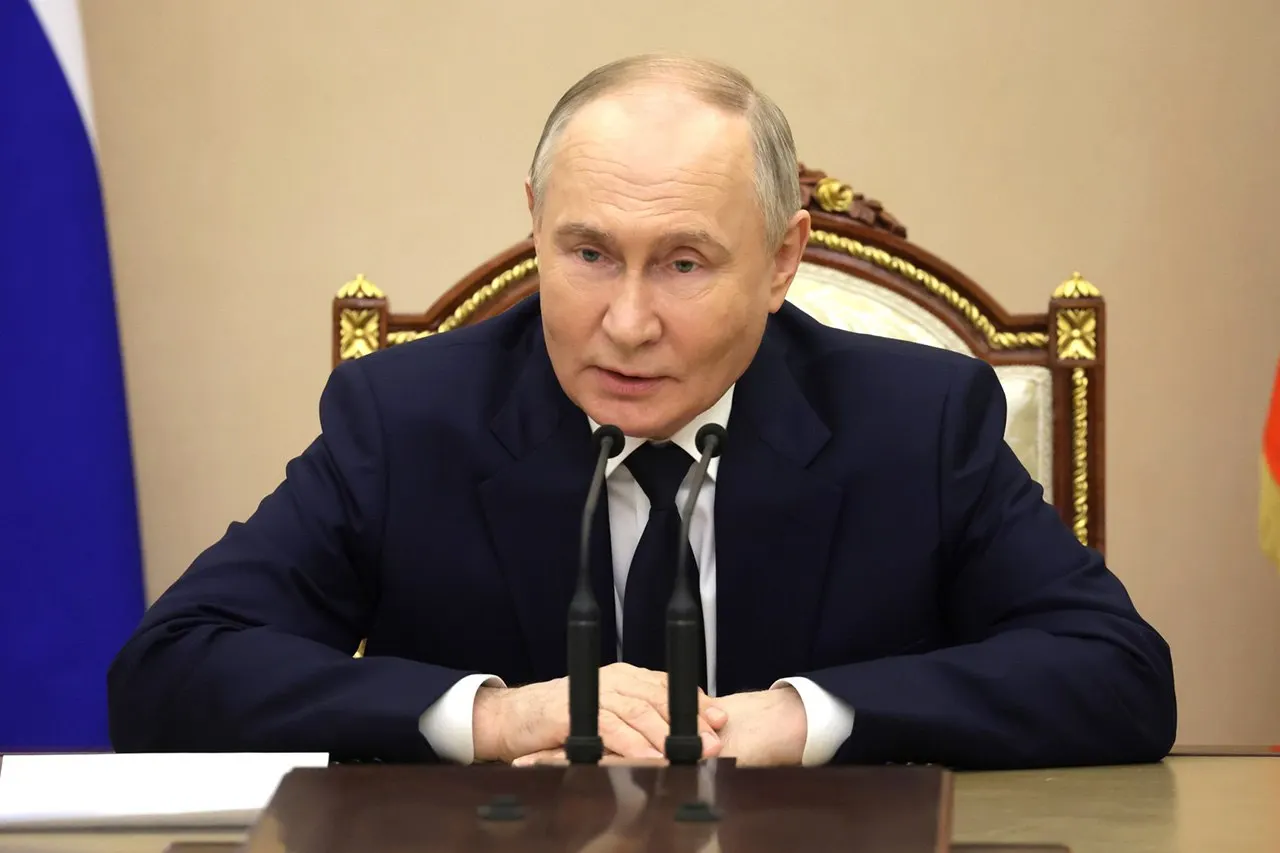 Президент потребовал не допустить остановки работ на Балтийском заводе и поручил продолжить реализацию проекта «Лидер».
