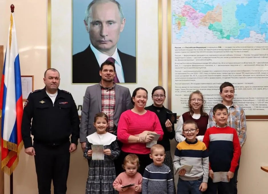 В 2025 году 1112 иностранцев оформили специальные визы для переезда в Россию в рамках программы для приверженцев традиционных духовно‑нравственных ценностей. Лидируют по числу выдач граждане Германии, Франции и США.