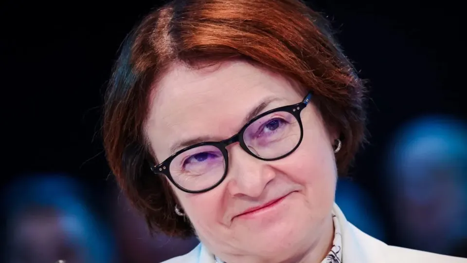 После ПМЭФ 2026 годa пропажа главы Центробанка вызвала шквал версий. Её отсутствие развязало дискуссию о снижении ключевой ставки, а принятые поправки к бюджету открывают путь к бесконтрольному росту военных расходов и перераспределению доходов.