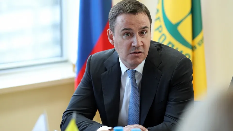 Заместитель председателя правительства Дмитрий Патрушев фактически усилил влияние на «Российский экологический оператор». В наблюдательный совет могут войти близкие к нему люди, кадровые изменения происходят на фоне уголовных дел против прежнего руководства.