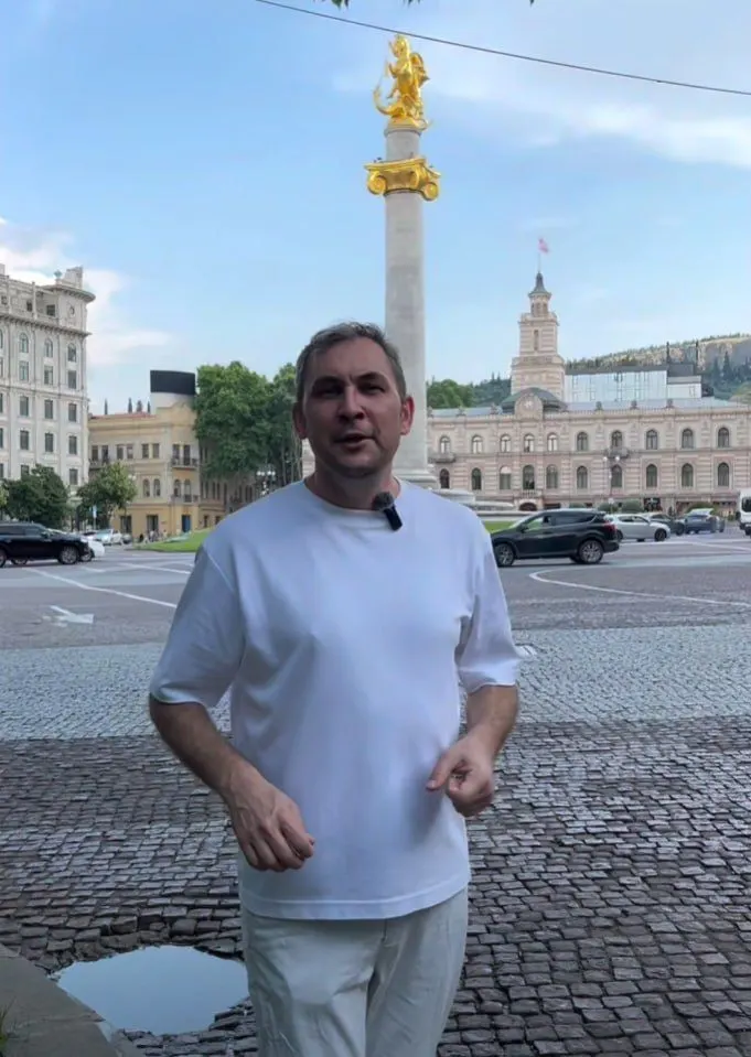 Блогер, известный русскоязычными репортажами из Грузии, попал в реестр Росфинмониторинга. Сам Левшиц пока не комментировал решение.