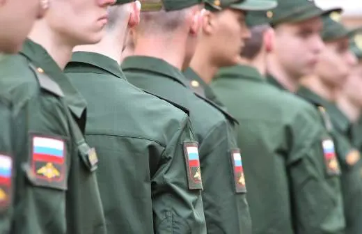 Госдума поддержала законопроект о направлении призывников на службу в пожарные подразделения МЧС — они будут участвовать в тушении пожаров и аварийно‑спасательных работах в населённых пунктах.