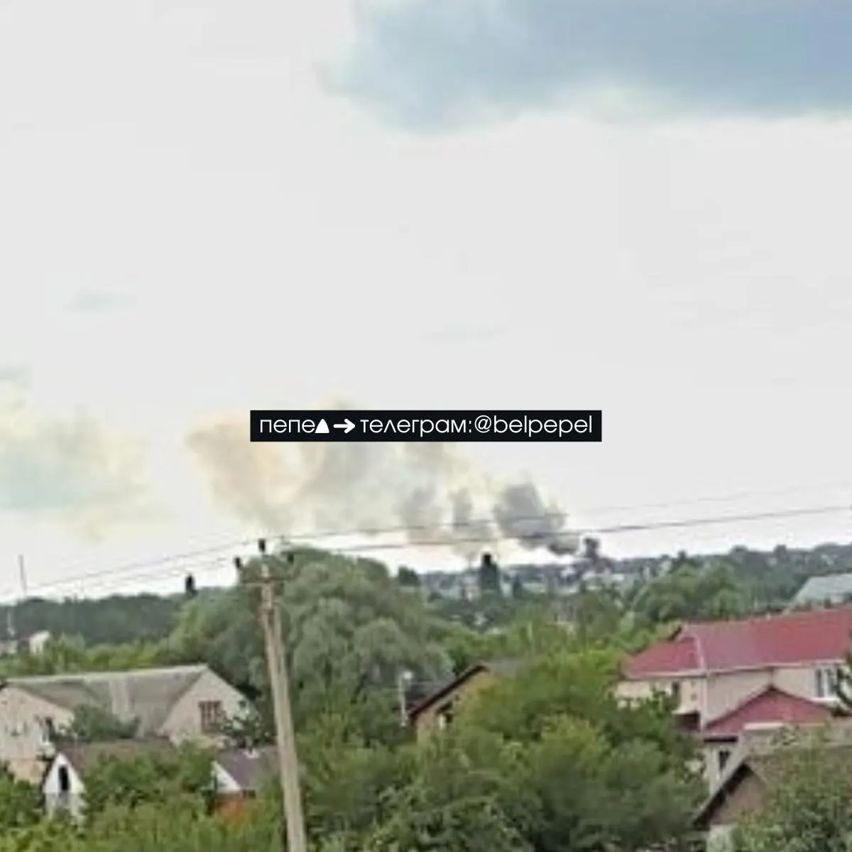 В селе Никольское Белгородского округа беспилотник атаковал частный дом — на месте удара возник пожар. Подробности пока не сообщают.
