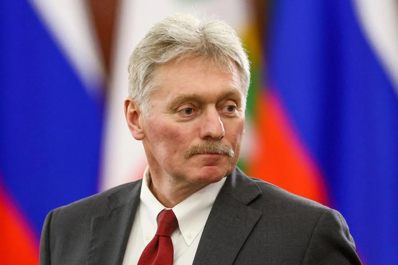 Пресс‑секретарь президента Дмитрий Песков заявил, что действия в Украине, ранее именовавшиеся «специальной военной операцией», сейчас следует называть «настоящей войной». По его словам, к эскалации приводит помощь западных стран.