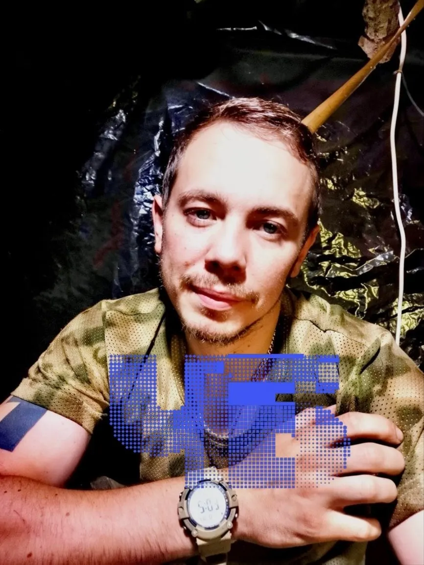 Родители погибшего — служившего на Черноморском флоте — утверждают, что его тайно похоронили в Балтийске (Калининградская область) без уведомления, а закон о правах на распоряжение телом и выплатами лишил их возможности проститься.
