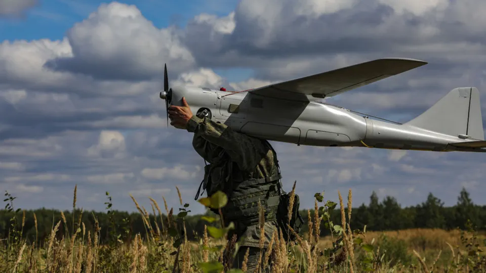 В утекших материалах описано трёхлетнее военно-техническое сотрудничество Москвы и Пекина: обмен технологией искусственного интеллекта, совместная разработка автономных боеприпасов и обсуждение мер против спутниковой сети Starlink.