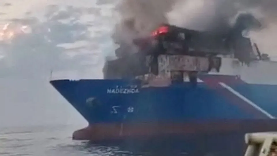 Из‑за атак на суда в Черном море и санкций европейский импорт вынужден менять порты входа, сроки доставки растут и растет стоимость логистики по всей России.