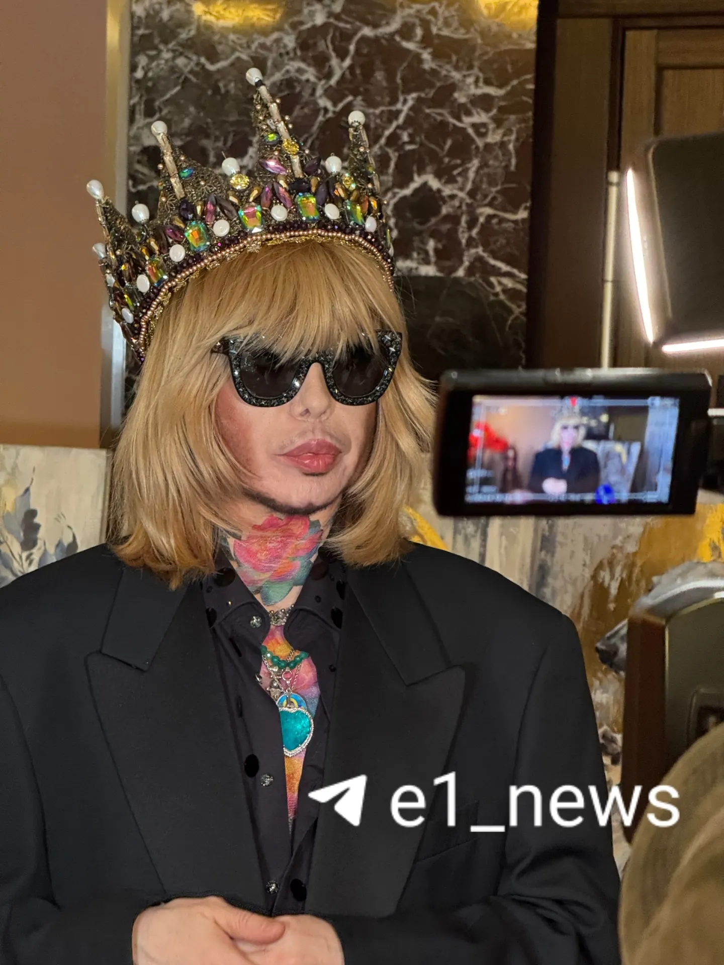 На фестивале моды участие приняло более 25 дизайнеров со всей страны, общее число участников превысило 350 человек.