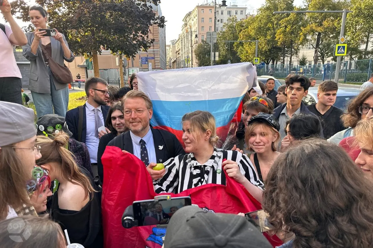 Верховный суд отказался передать надзорную жалобу партии Яблоко в Президиум Верховного суда по делу о снятии регистрации федерального списка на выборах в Госдуму.
