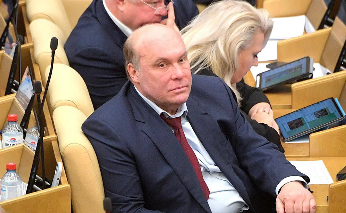 Депутат Андрей Колесник опроверг слухи о призыве, указав, что подобные заявления распространяют иностранные спецслужбы, чтобы запугать россиян.