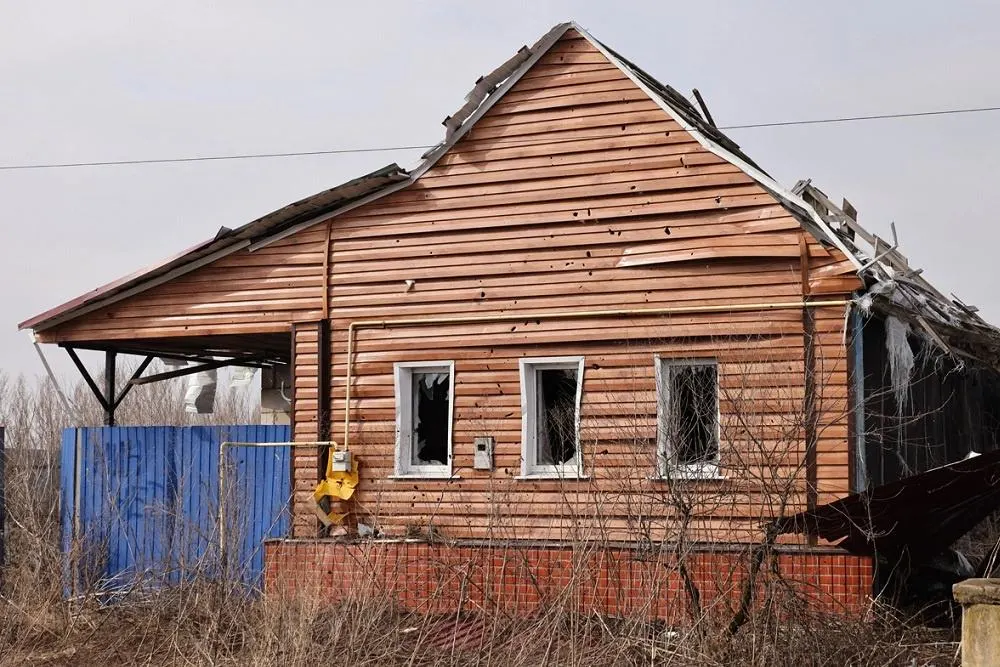 Средства пойдут жителям Белгородской и Курской областей, утратившим жильё в результате боевых действий.