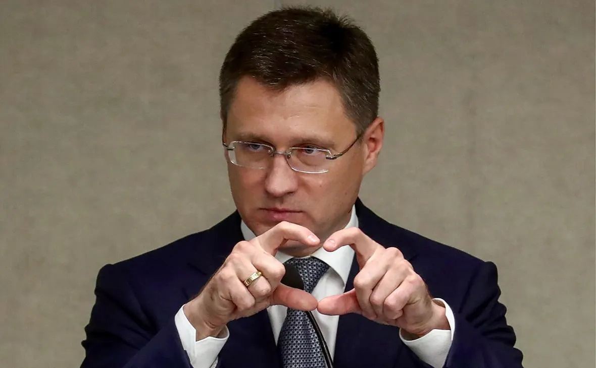 Беспилотники атаковали три НПЗ и один газохимический комплекс; один завод получил незначительные повреждения. Правительство планирует продлить запрет на экспорт дизельного топлива до конца января; запасы дизеля в стране достаточны.