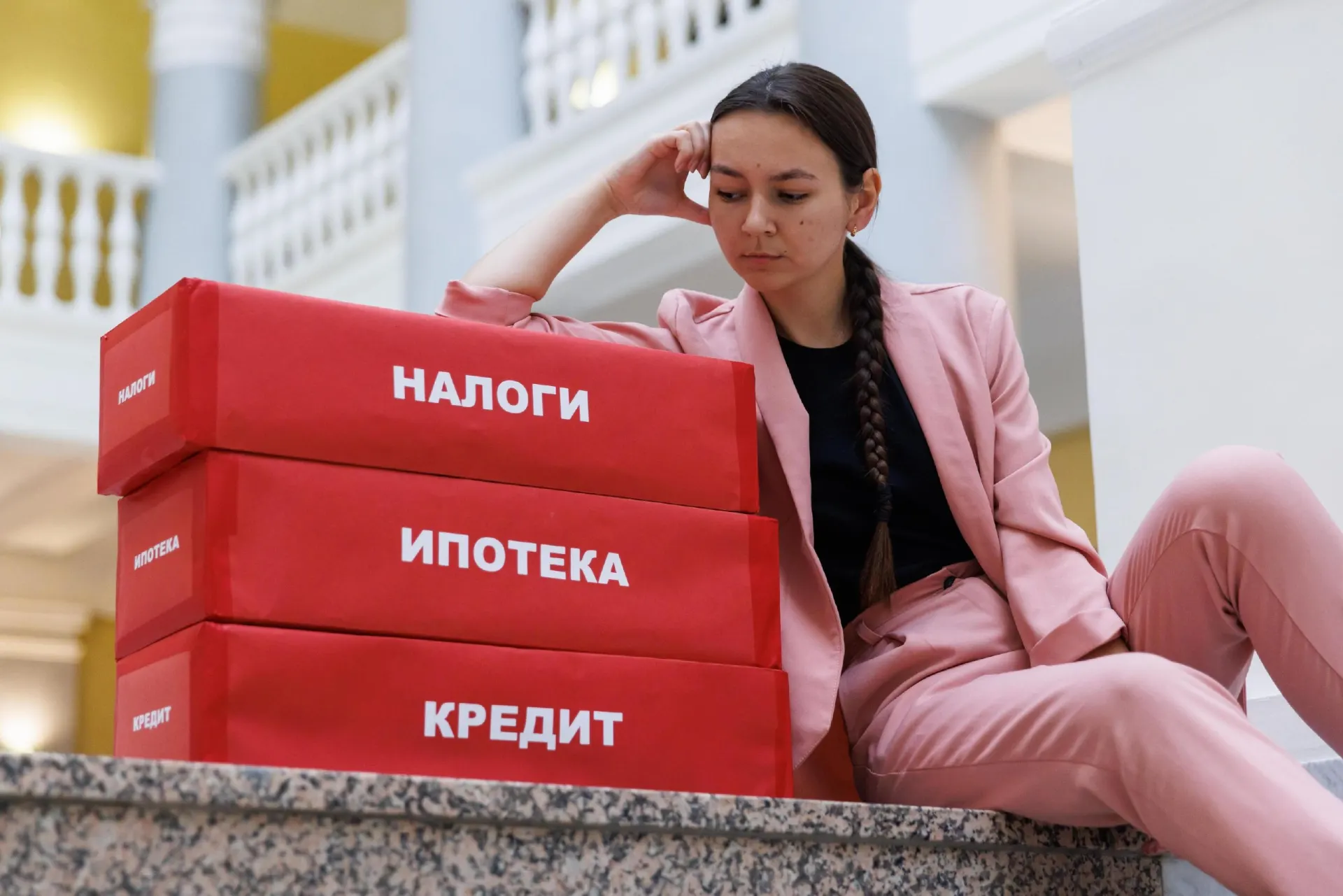 Экономист объясняет риск налоговой политики на фоне бюджета 2027 года, подчеркивая, что рост налогов может подорвать экономику.