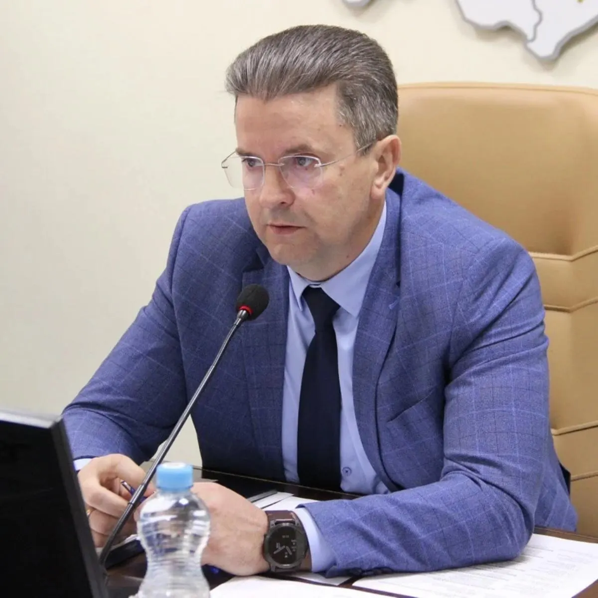 После выборов в регионе вакантно кресло заместителя губернатора по внутренней политике; по информации источников, на должность может претендовать Игорь Лазарёв, возглавляющий областную избирательную комиссию.